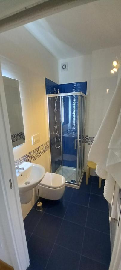 Central Apartment Con Tre Camere Da Letto Locorotondo Exteriör bild