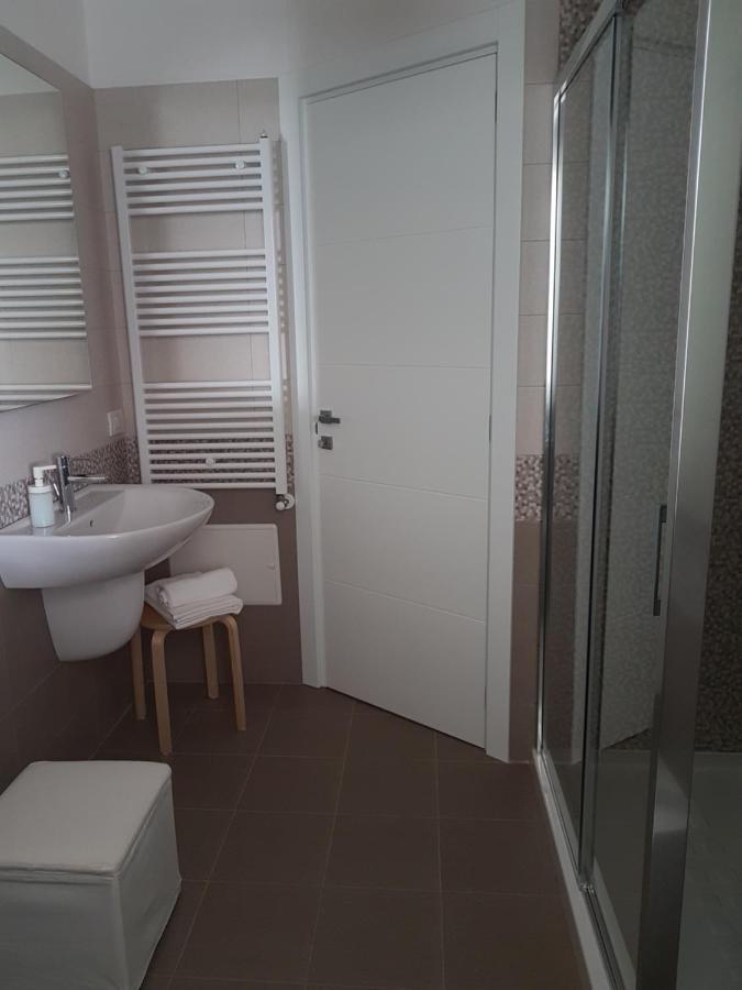 Central Apartment Con Tre Camere Da Letto Locorotondo Exteriör bild