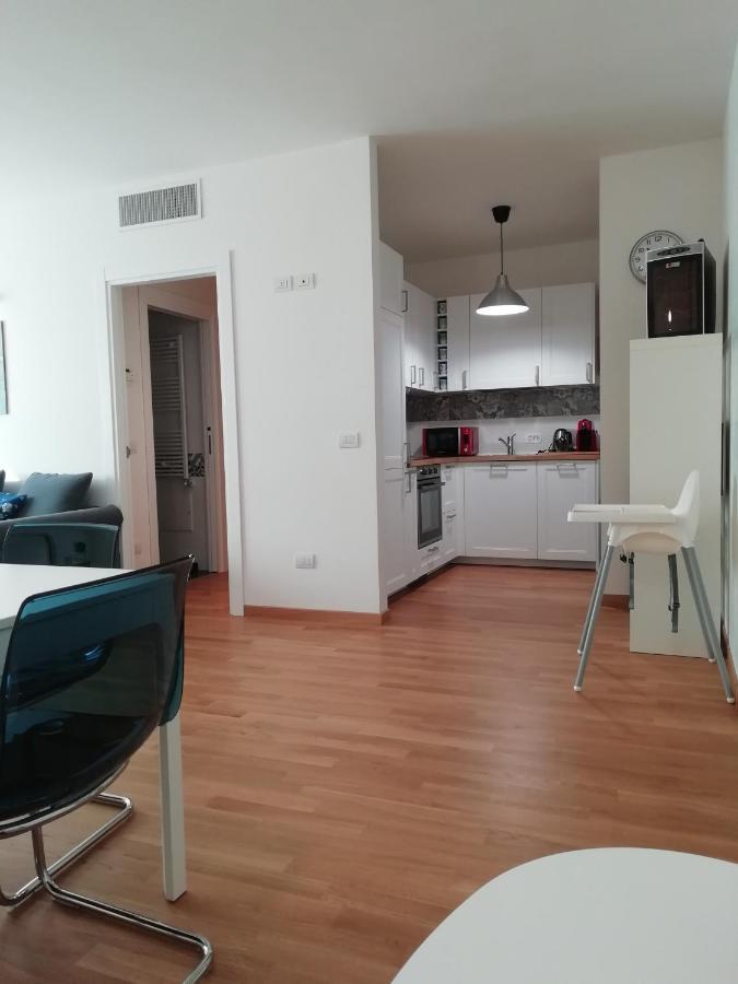 Central Apartment Con Tre Camere Da Letto Locorotondo Exteriör bild