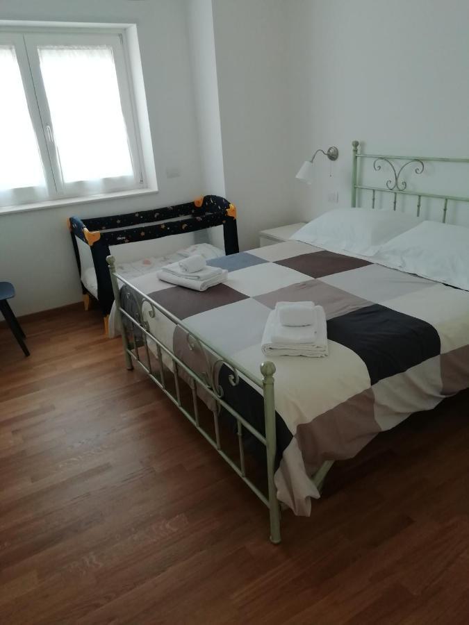 Central Apartment Con Tre Camere Da Letto Locorotondo Exteriör bild
